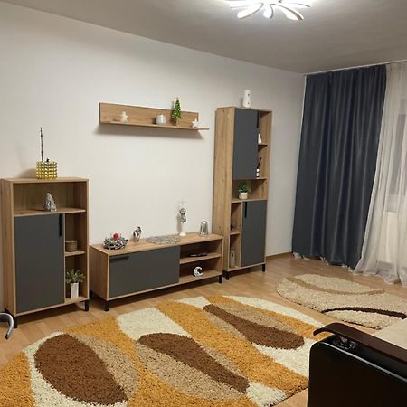Apartament Petroşani Exterior foto