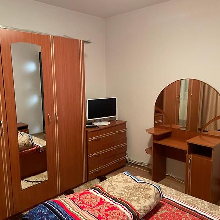 Apartament Petroşani Exterior foto